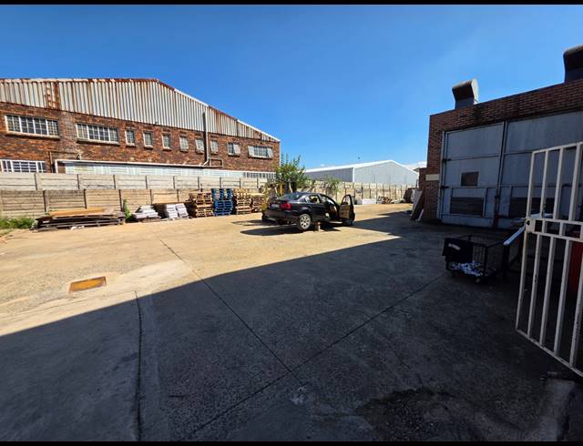 1,500M² WAREHOUSE TO LET IN ALRODE